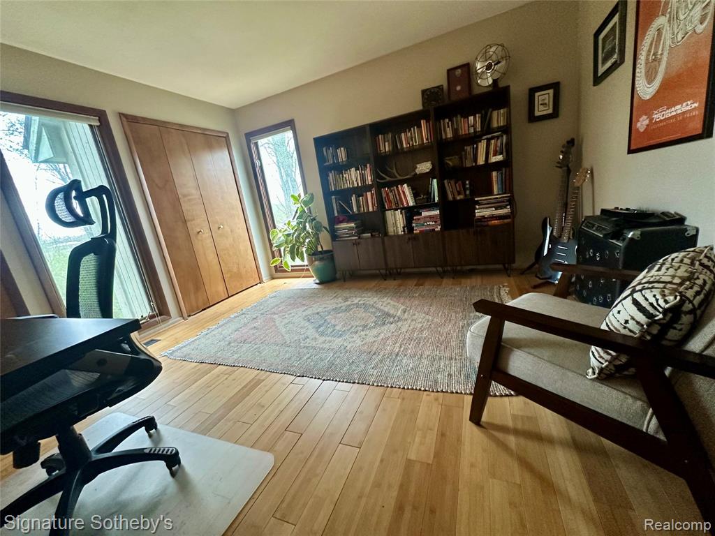 4945 Whitlow Court, Commerce Twp, MI 48382 — Photo 15