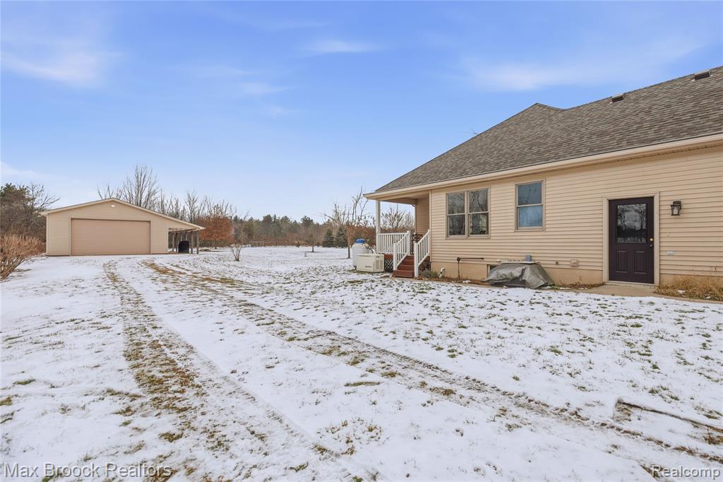 6145 Wildcat Road, MI 48032 — Photo 40