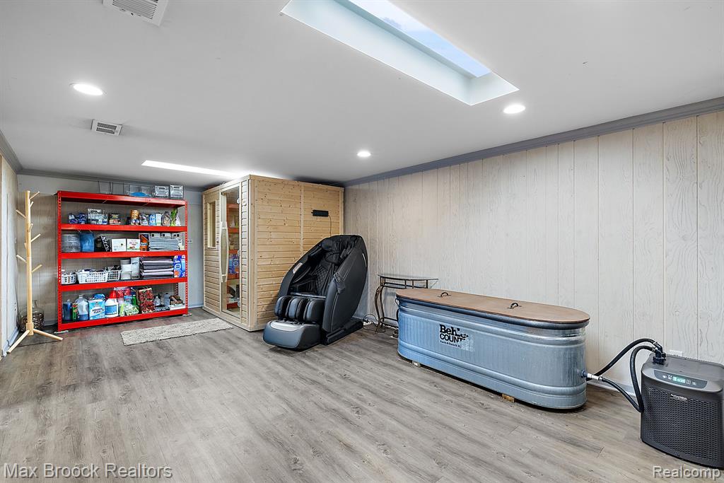 9060 HEADLEY Drive, Sterling Heights, MI 48314 — Photo 39