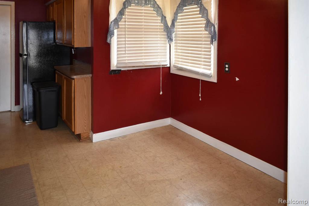 26103 Palmer Boulevard, Madison Heights, MI 48071 — Photo 13