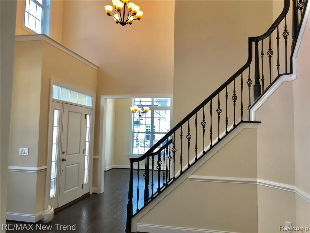 42932 Cardinal Way, Novi, MI — Photo 3