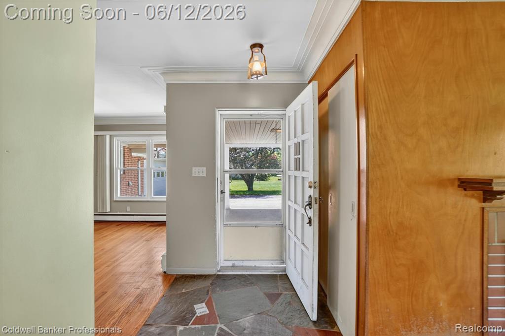 8245 Fenton Road, Grand Blanc, MI 48439 — Photo 4