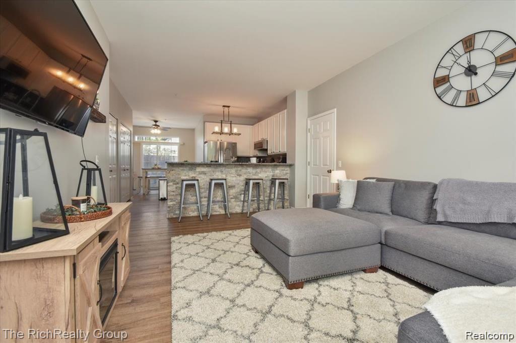 330 RED RYDER Drive, 43, Plymouth, MI 48170 — Photo 4