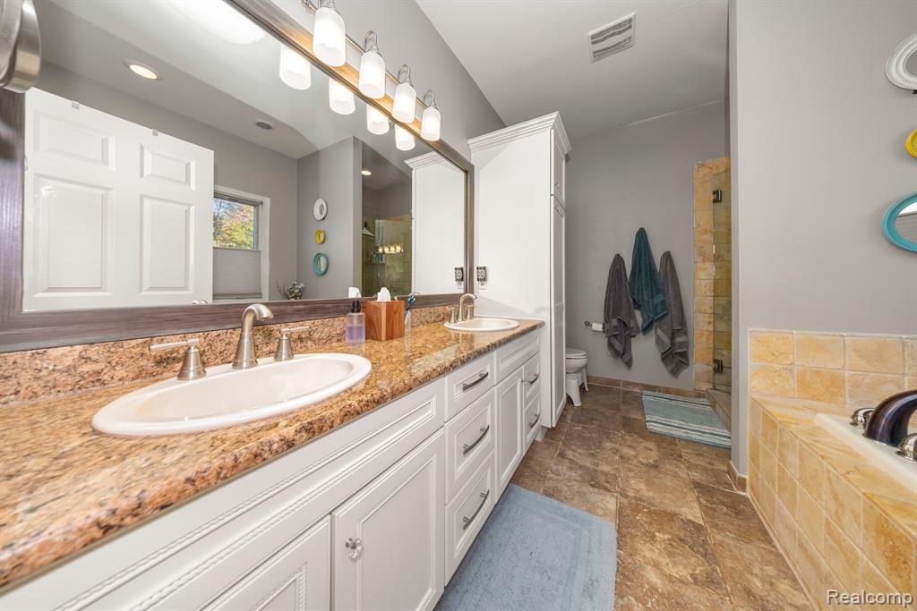 4275 CREEDMORE Street, Commerce Twp, MI 48382 — Photo 14