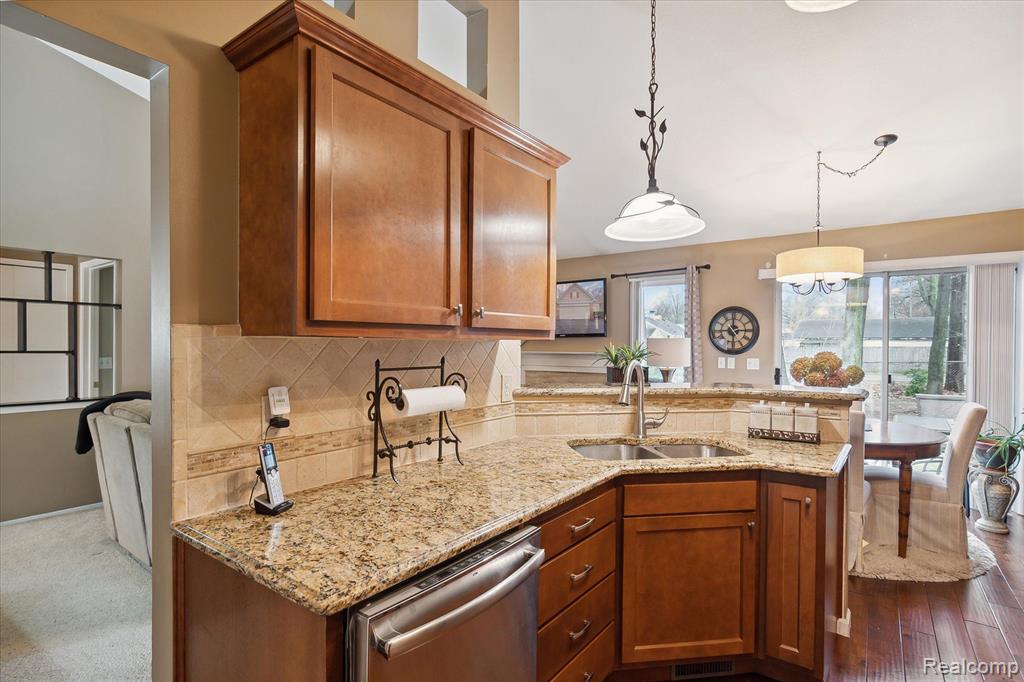 37101 AMHURST Drive, Westland, MI — Photo 14
