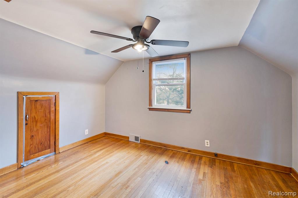 4138 Lapeer Road, Burton, MI 48509 — Photo 12