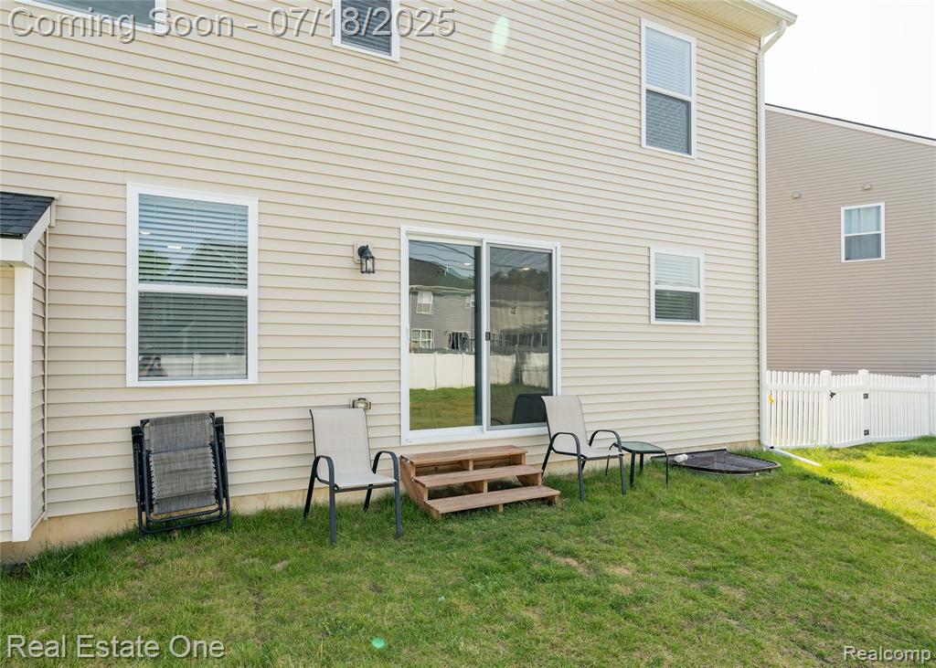 520 Lake Village, Waterford, MI 48328 — Photo 36
