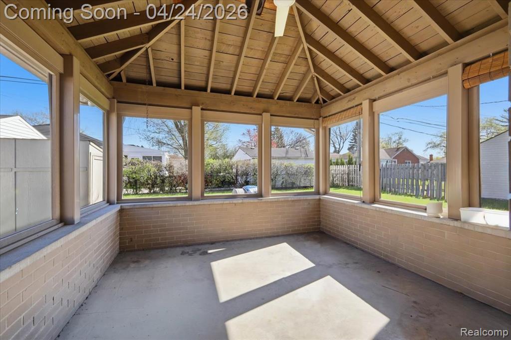 13111 Northfield Boulevard, Oak Park, MI 48237 — Photo 27
