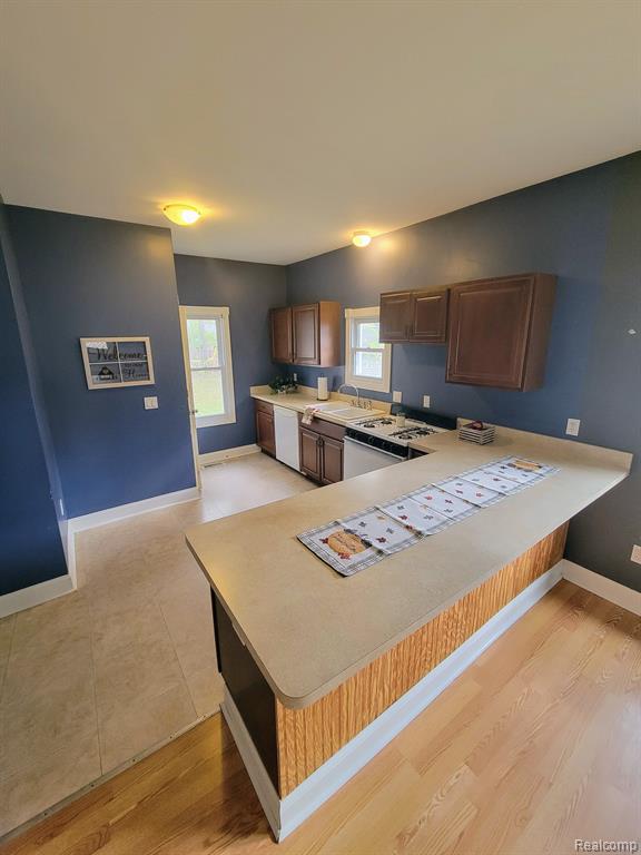301 Center Street, Holly, MI 48442 — Photo 4