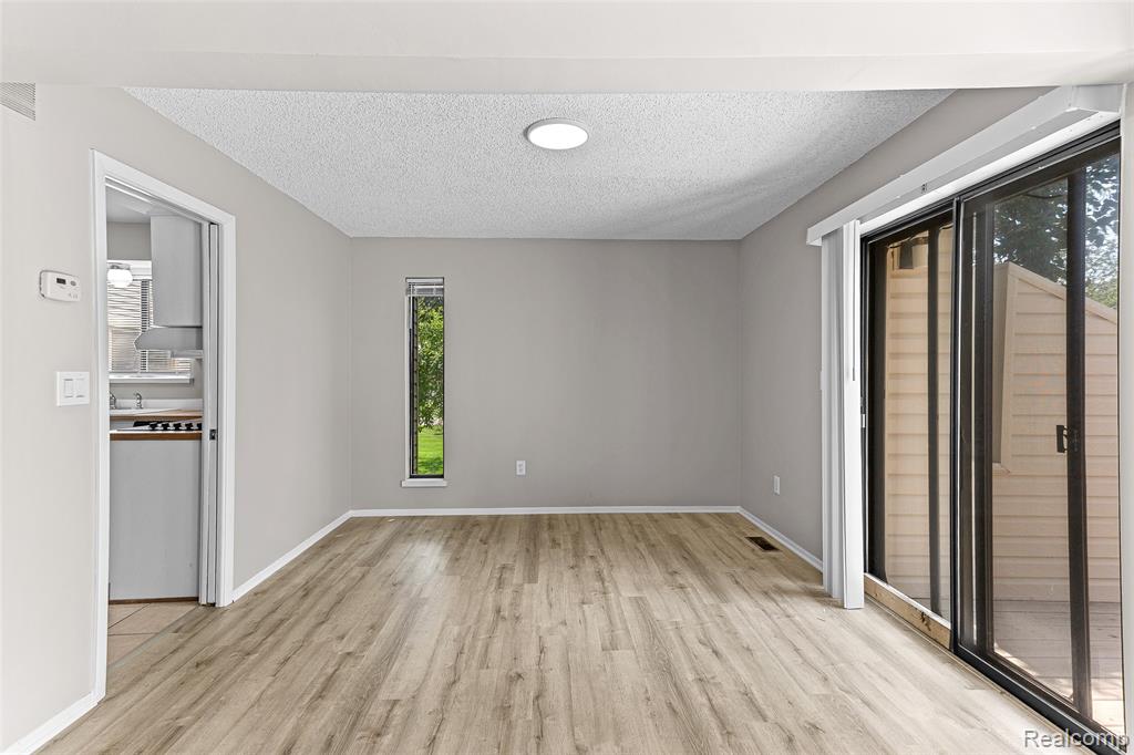 5317 Fairway Lane, West Bloomfield, MI 48323 — Photo 11