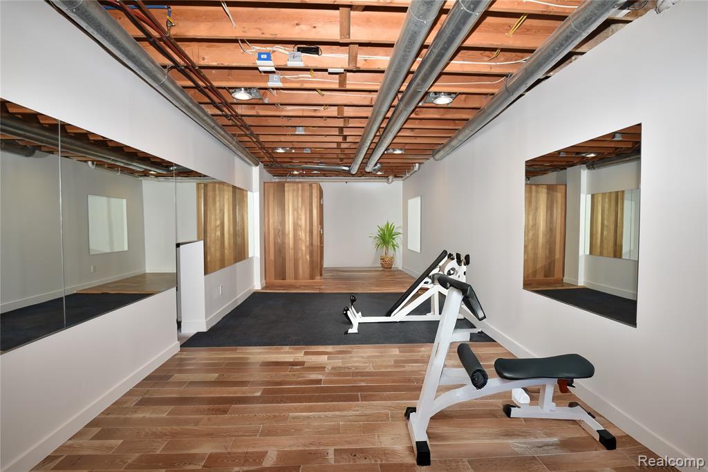 32175 Spruce Lane, Beverly Hills, MI 48025 — Photo 36