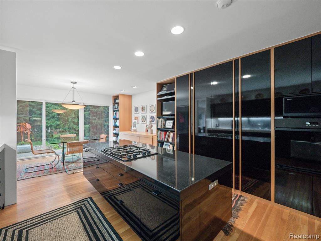 6383 WING LAKE Road, Bloomfield Hills, MI 48301 — Photo 13