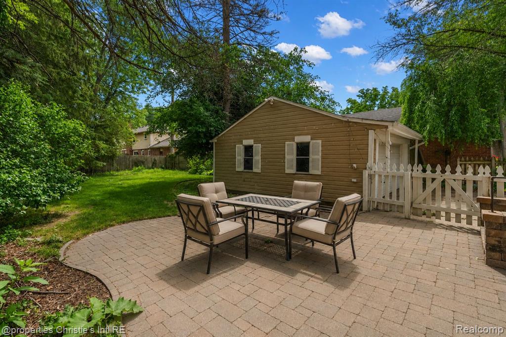 568 Saint Clair Avenue, Grosse Pointe, MI 48230 — Photo 21