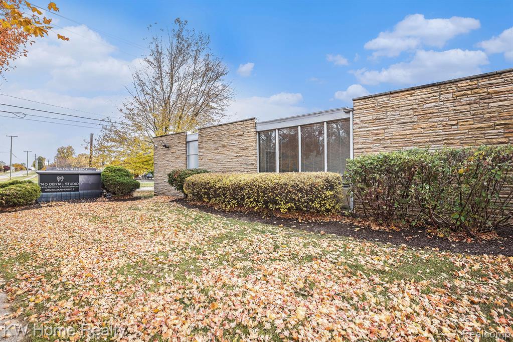 740 EMERICK Street, Ypsilanti, MI 48198 — Photo 15