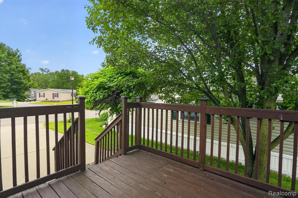 11595 Clearwater Drive, Fenton, MI 48430 — Photo 7