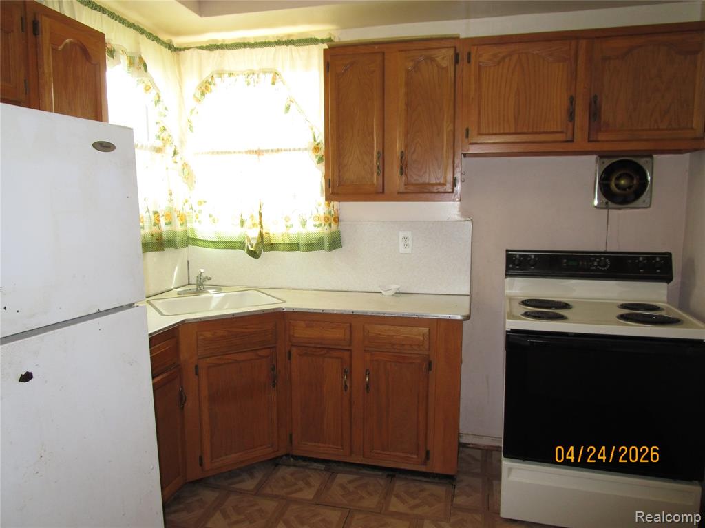 19500 Hoover Street, Detroit, MI 48205 — Photo 14