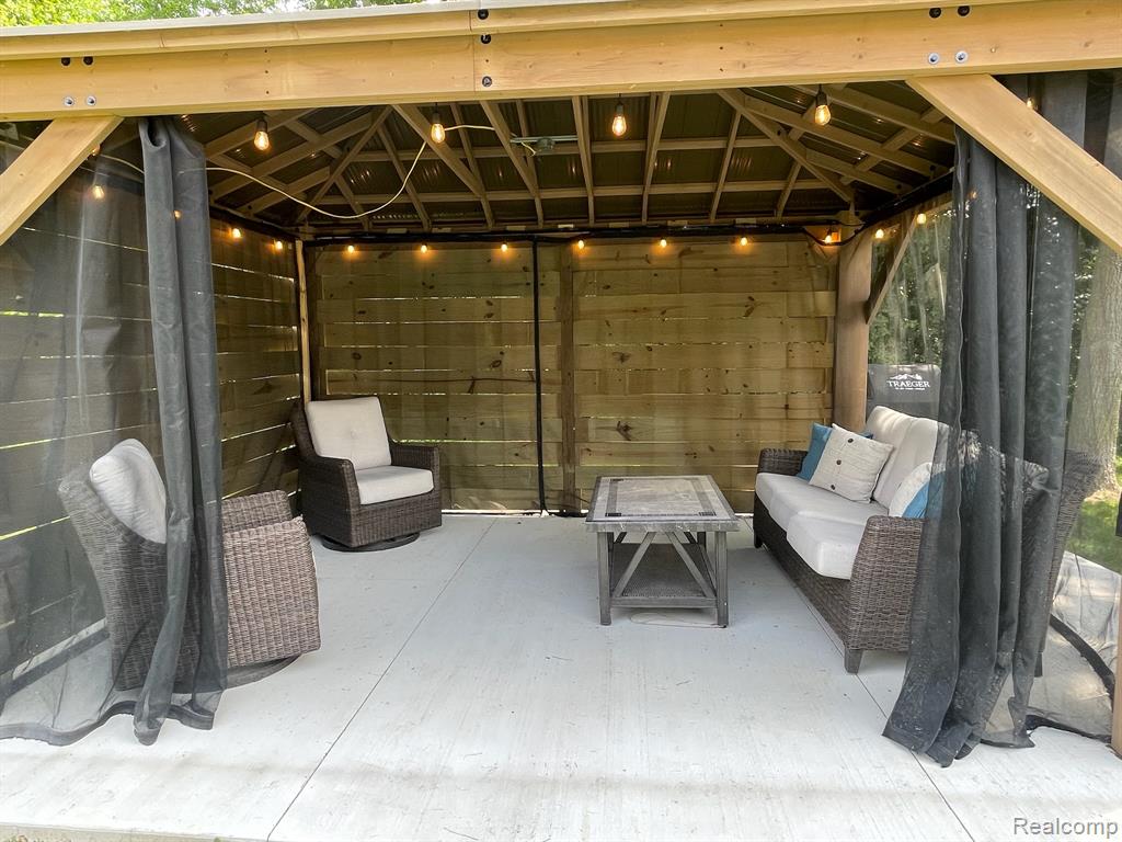 21150 E Chigwidden Street, Northville, MI 48167 — Photo 44
