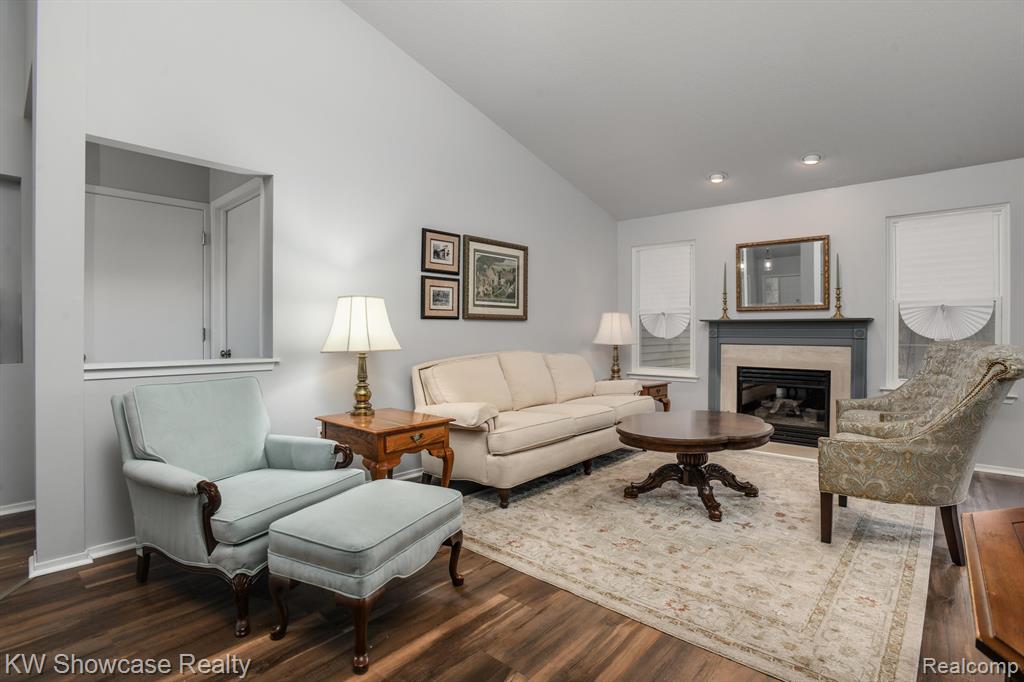 6481 PEMBROOK Drive, Westland, MI — Photo 5