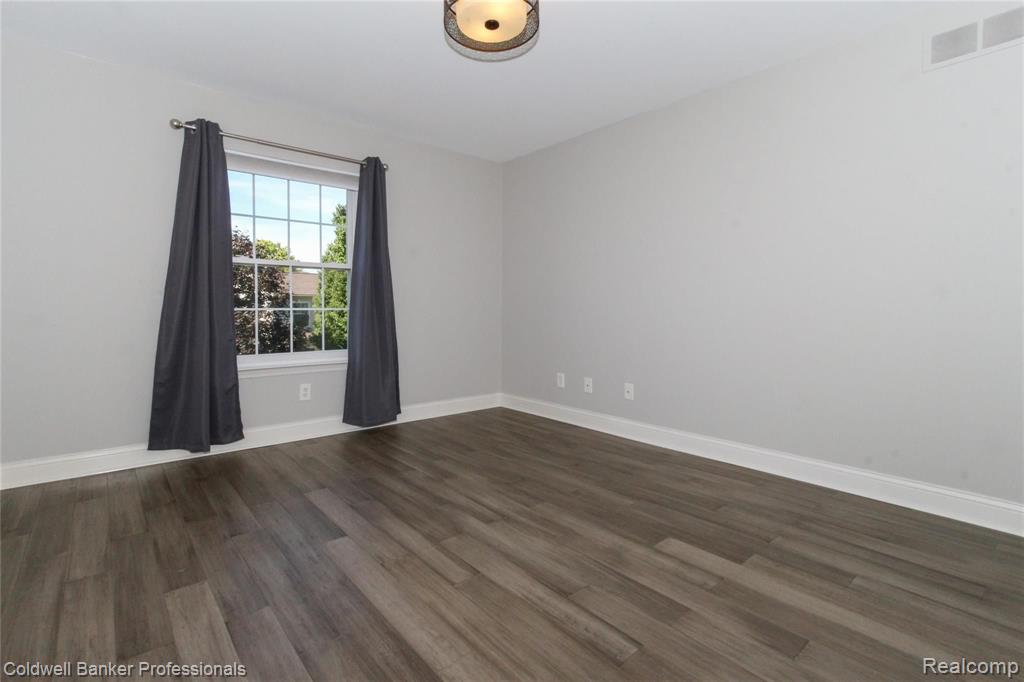 3110 VILLAGE Circle, Ann Arbor, MI 48108 — Photo 19