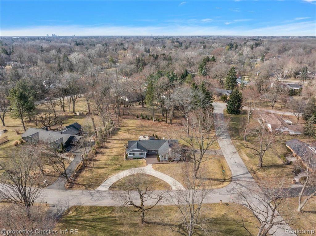 4361 MEADOWLANE Court, Bloomfield Hills, MI 48304 — Photo 17