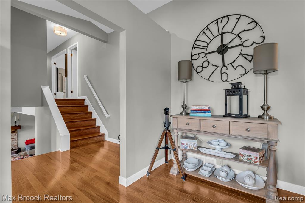 591 S Spinningwheel Lane, Bloomfield Hills, MI 48304 — Photo 9