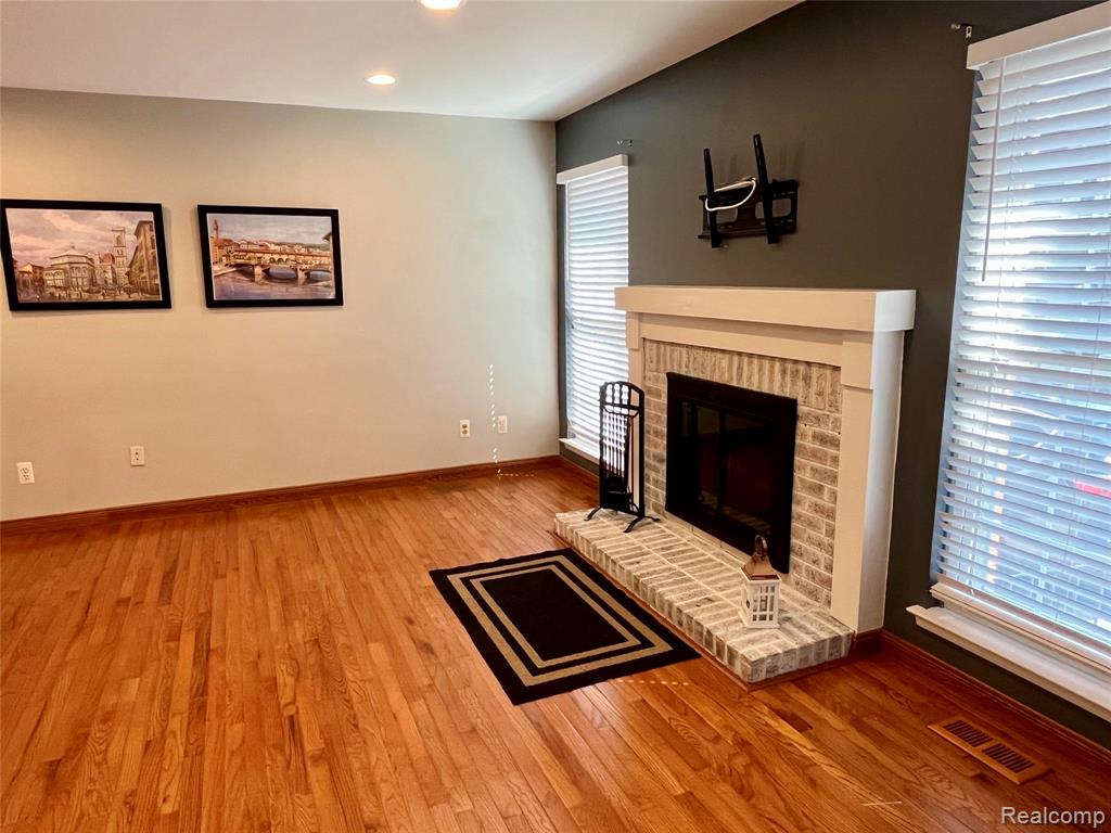 20864 E Glen Haven Circle, Northville, MI 48167 — Photo 10
