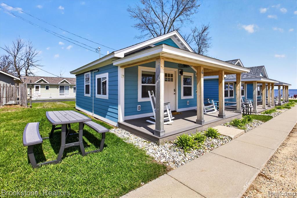 6330 W Houghton Lake Drive, Houghton Lake, MI 48629 — Photo 16