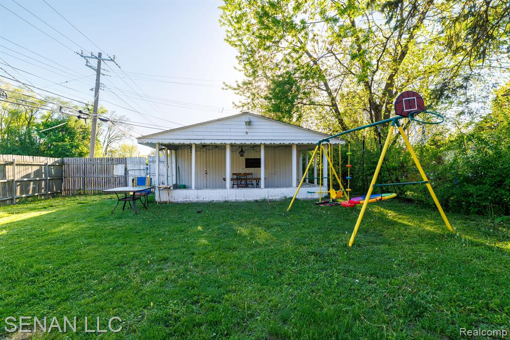 6001 WARWICK Street, Detroit, MI 48228 — Photo 7