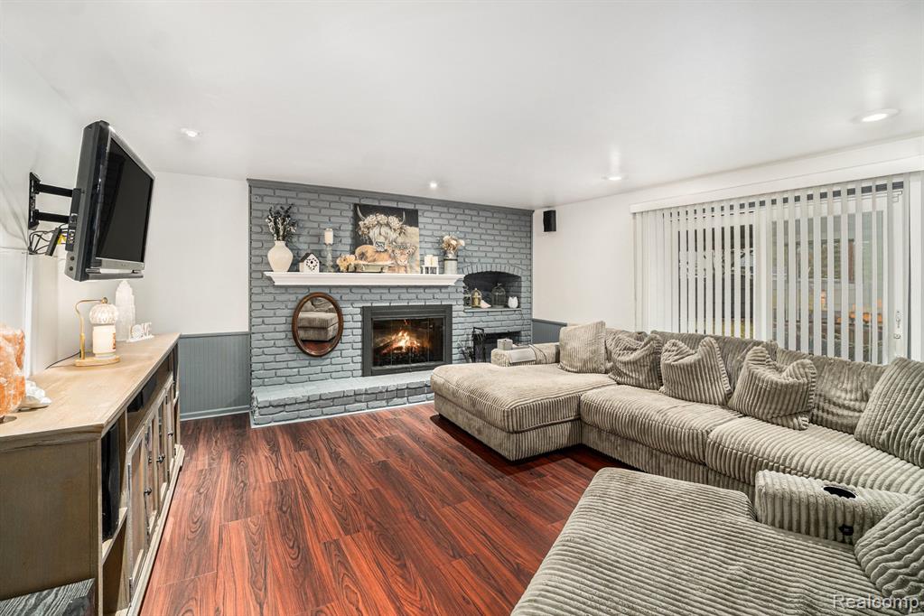 4361 Crestknoll Drive, Grand Blanc, MI 48439 — Photo 10