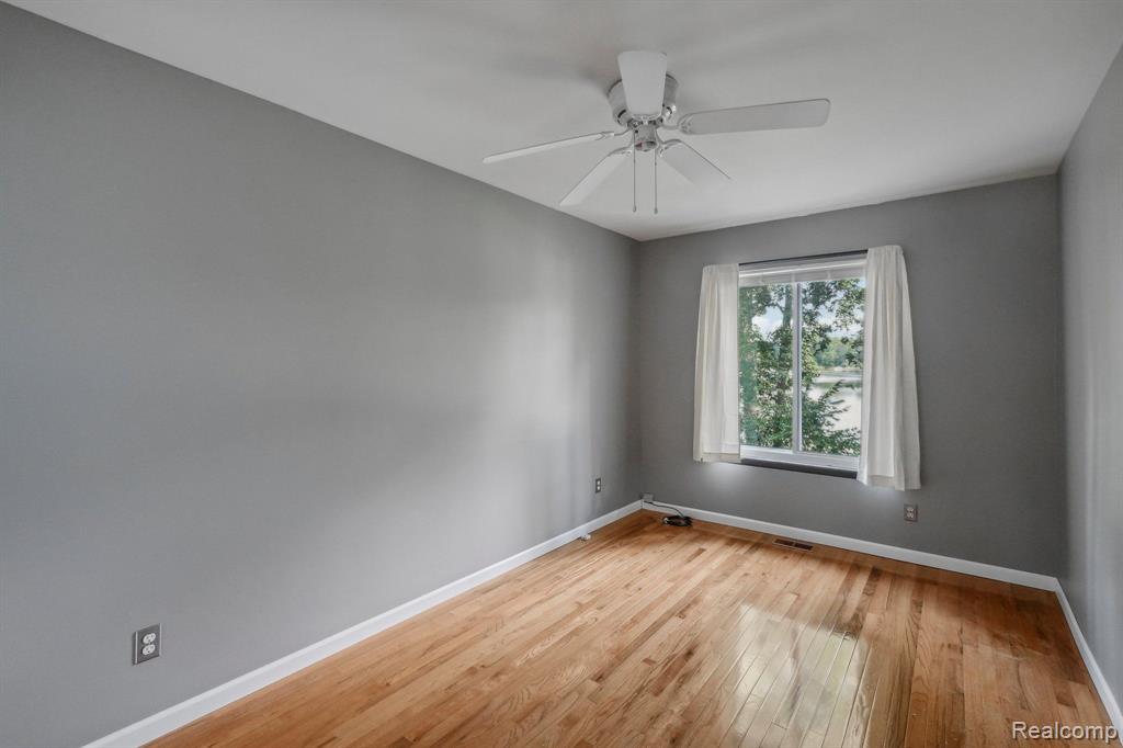 6755 WELLESLEY, Clarkston, MI — Photo 10