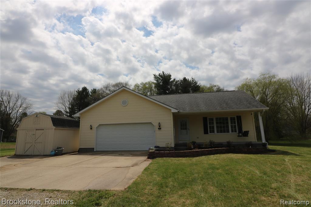 817 Woodridge Hills Drive, Brighton, MI, 48116