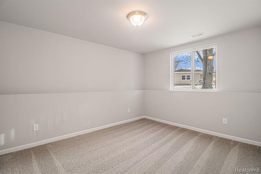 8068 Moonlight Creek Lane, Fowlerville, MI 48836 — Photo 13