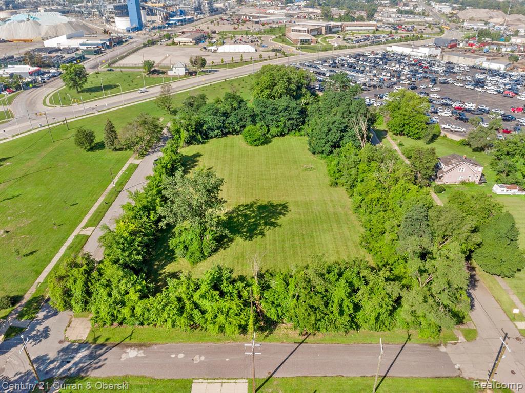 530 S COLONIAL Street, Detroit, MI 48217 — Photo 9