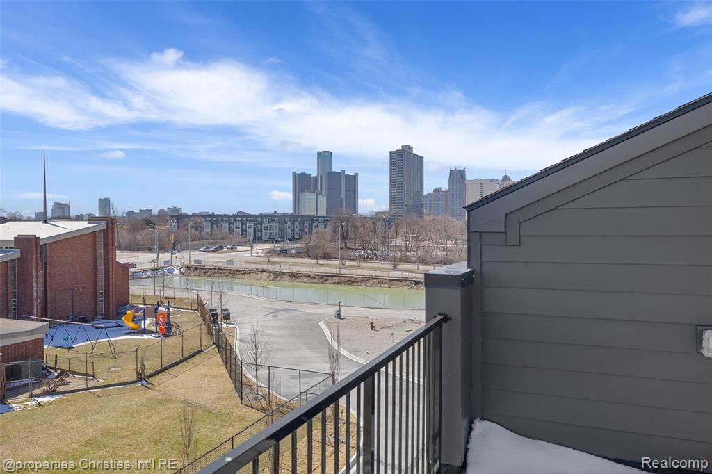 1041 HAMPTON Circle, 43, Detroit, MI 48207 — Photo 31