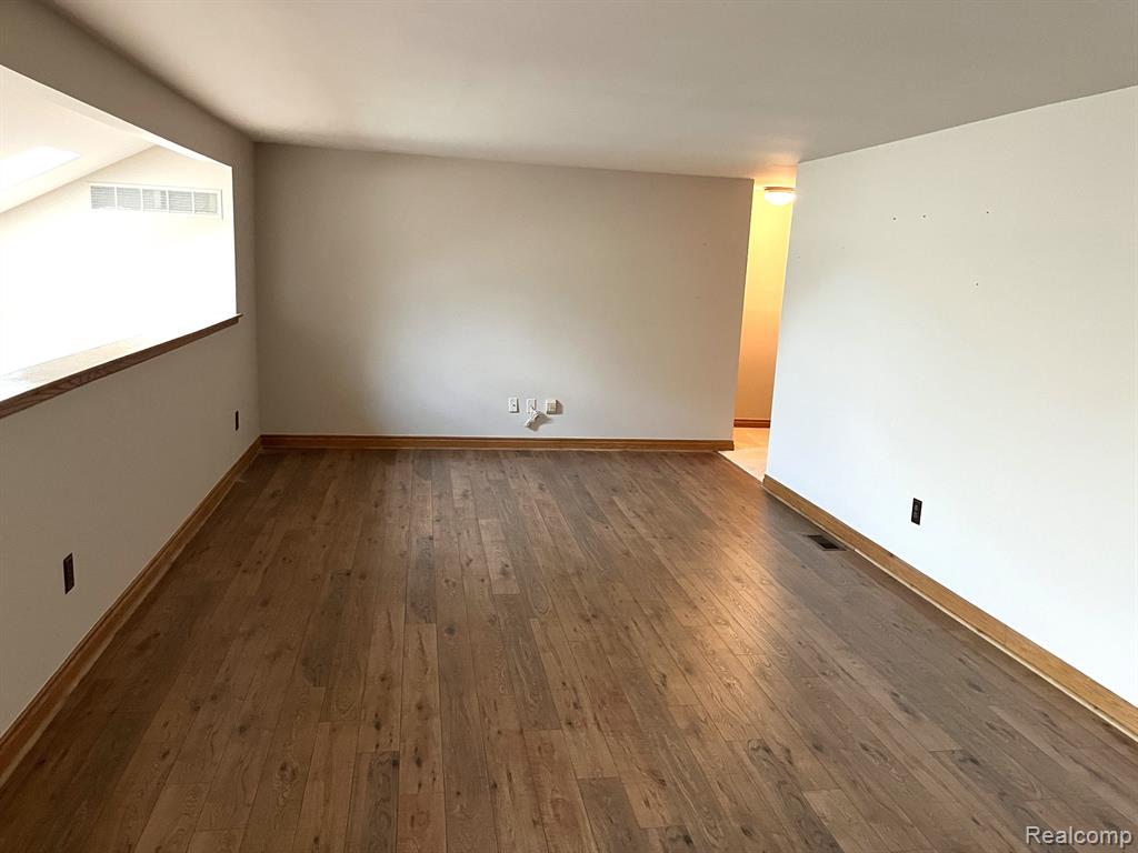 55799 SHELBY Road, Shelby Twp, MI 48316 — Photo 11