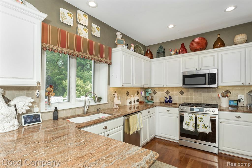 4617 Covington Court, Rochester, MI 48306 — Photo 14