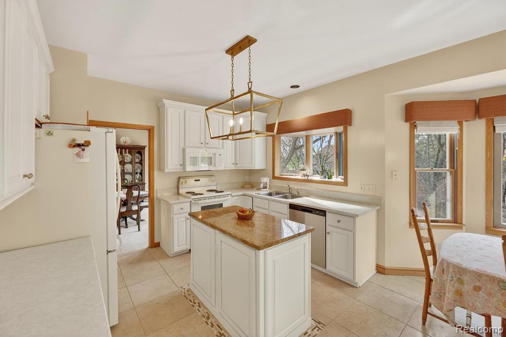 7798 Lee Road, Brighton, MI 48116 — Photo 11