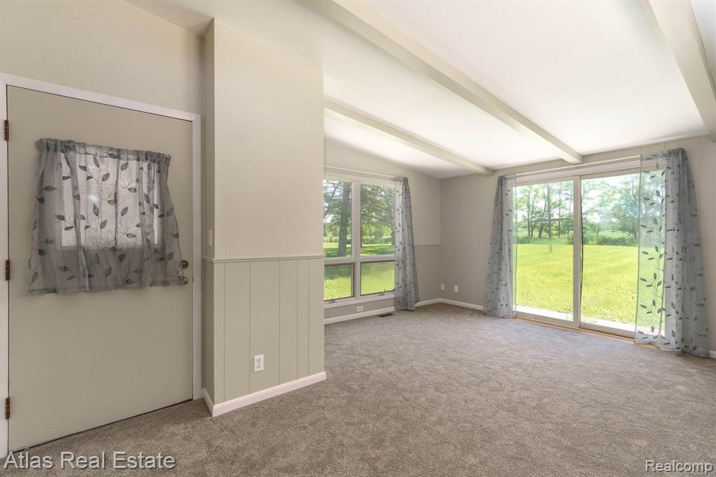9450 HOGAN Road, Fenton, MI 48430 — Photo 20