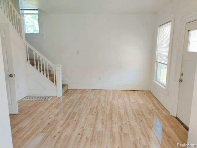 5469 Seneca Street, Detroit, MI 48213 — Photo 12