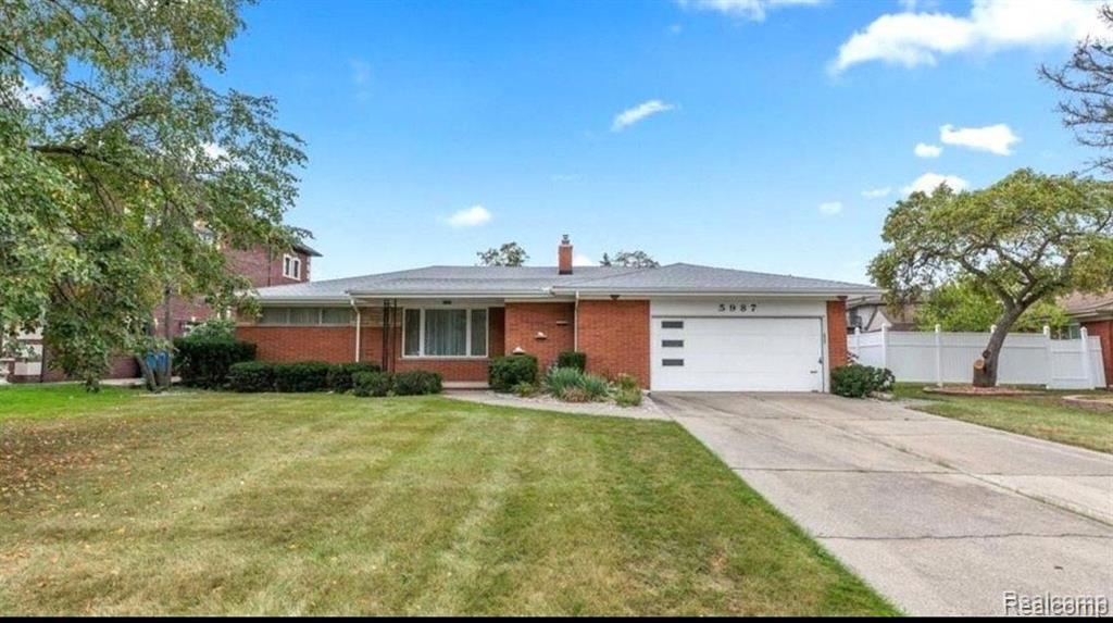 5987 CAMPUS Drive, Dearborn Heights, MI 48127 — front exterior