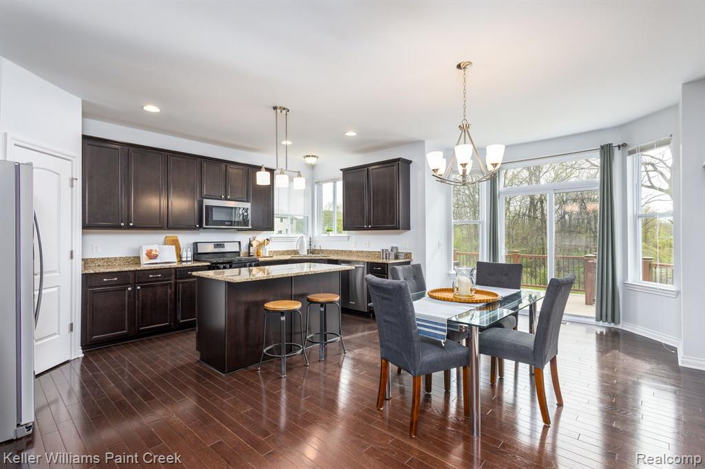 894 Wynstone Circle N, Oakland, MI — Photo 23