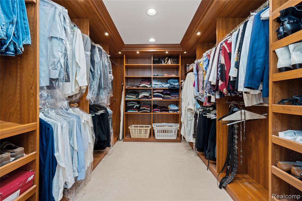 4700 S Valleyview Road, West Bloomfield, MI 48323 — Photo 24
