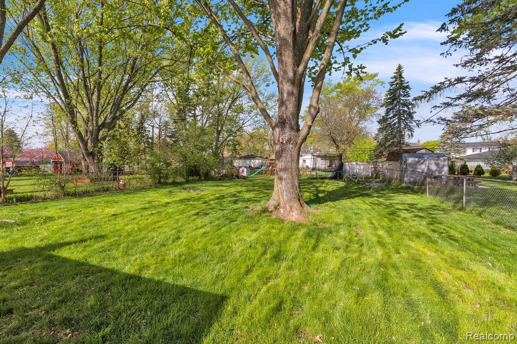 17836 Poplar Street, Riverview, MI 48193 — Photo 17