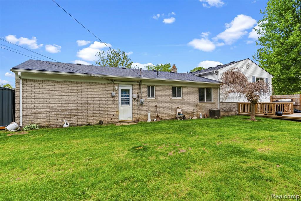 4821 Shelbyshire Drive, Utica, MI 48316 — Photo 14
