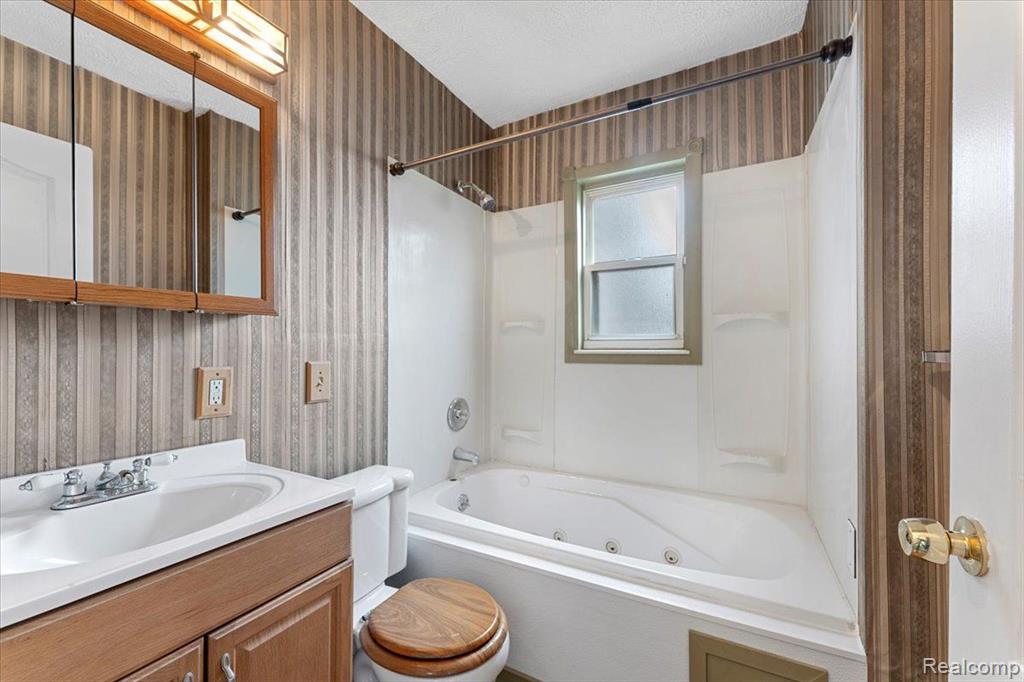 7960 JACKSON Street, Taylor, MI 48180 — Photo 13