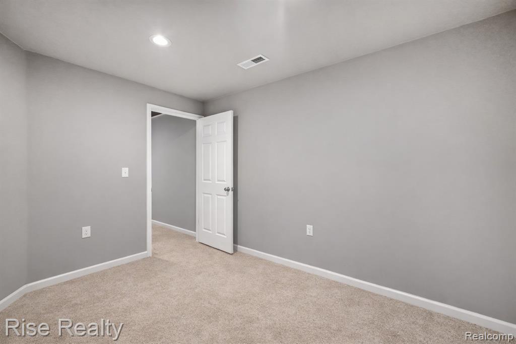 2027 Stillwater Drive, Davison, MI 48423 — Photo 35