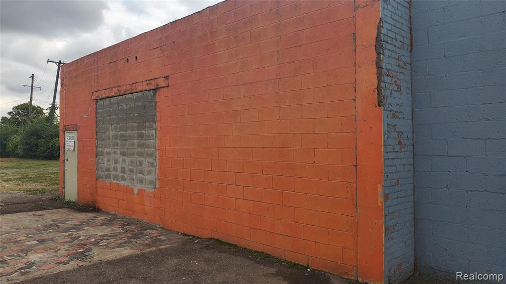 2933 W Davison Avenue W, Detroit, MI 48238 — Photo 2