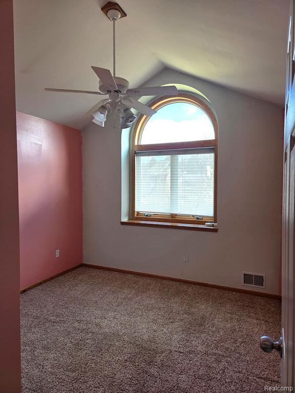 4453 CREEKVIEW Drive, Howell, MI 48843 — Photo 15