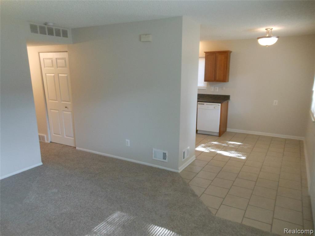 501 E BRECKENRIDGE Street, Ferndale, MI 48220 — Photo 8
