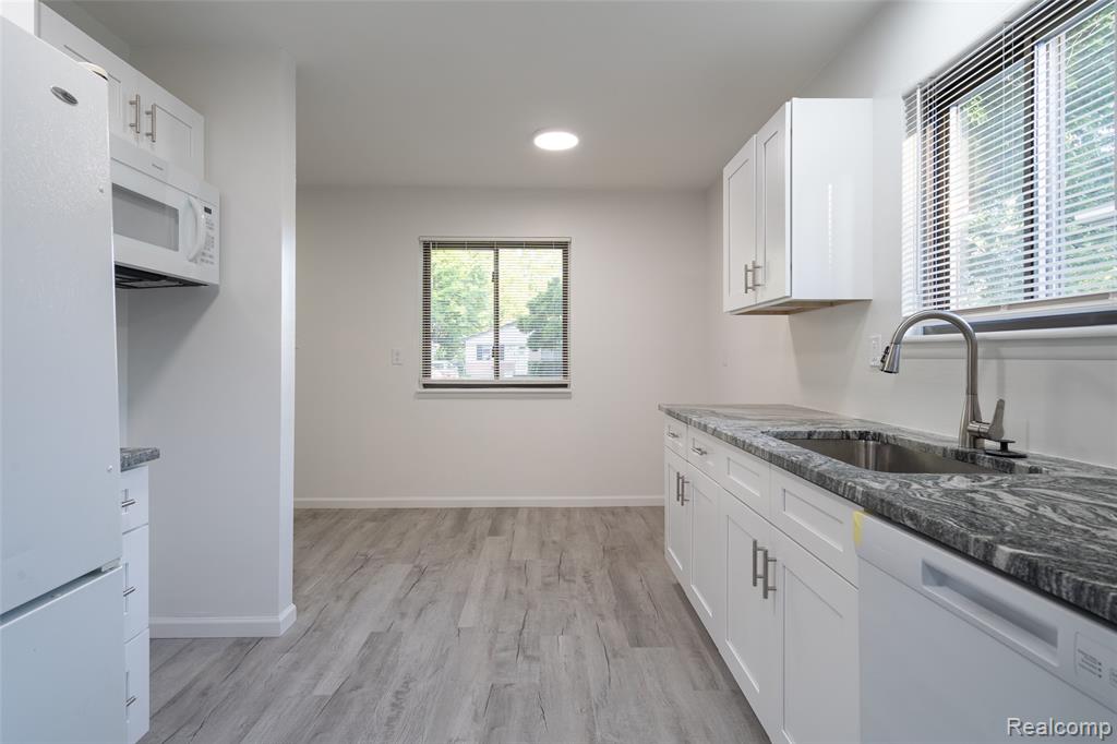 8095 Syracuse Street, Taylor, MI — Photo 16